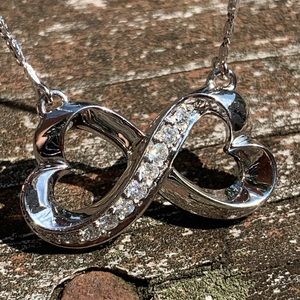18K Italian white gold & diamond infinity necklace
